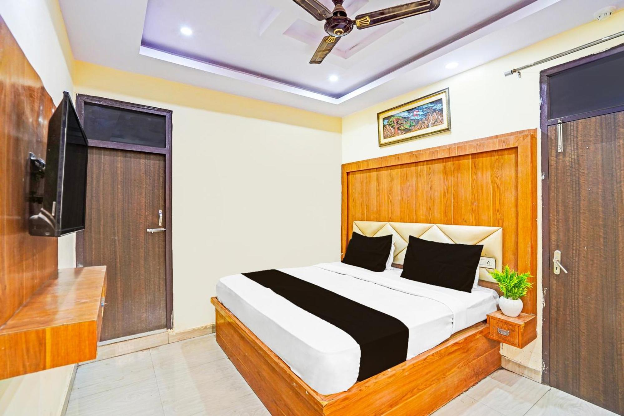 Super Hotel O Charbagh Formerly Khalsa Inn 러크나우 외부 사진