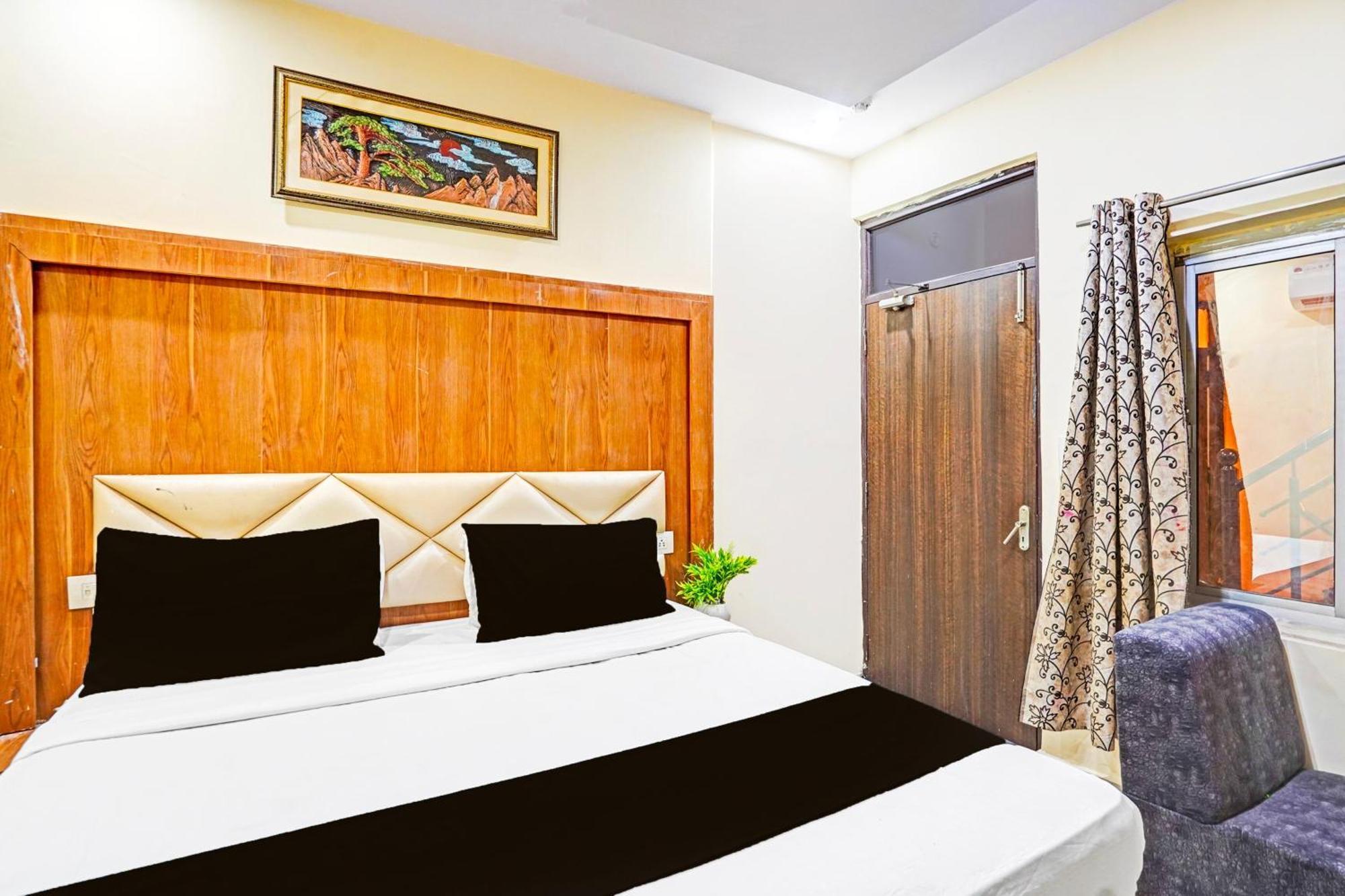 Super Hotel O Charbagh Formerly Khalsa Inn 러크나우 외부 사진