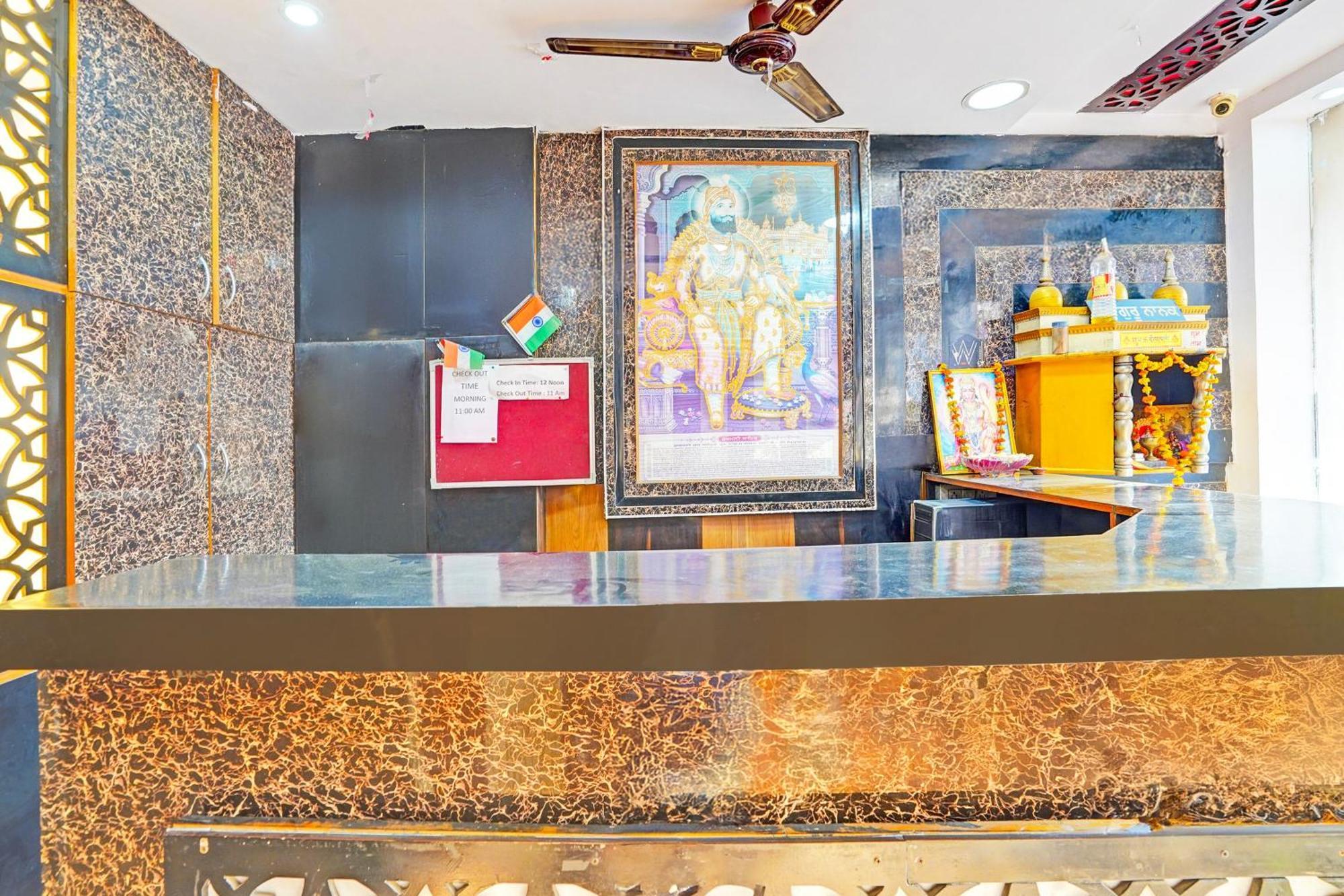 Super Hotel O Charbagh Formerly Khalsa Inn 러크나우 외부 사진